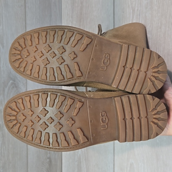 UGG Australia Women's Lace-Up Tan Military Style Boots Shoes Sz 7 - Picture 12 of 14